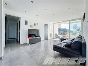 appartement à la vente -   13009  MARSEILLE 9E ARRONDISSEMENT, surface 81,16 m2 vente appartement - APR745511